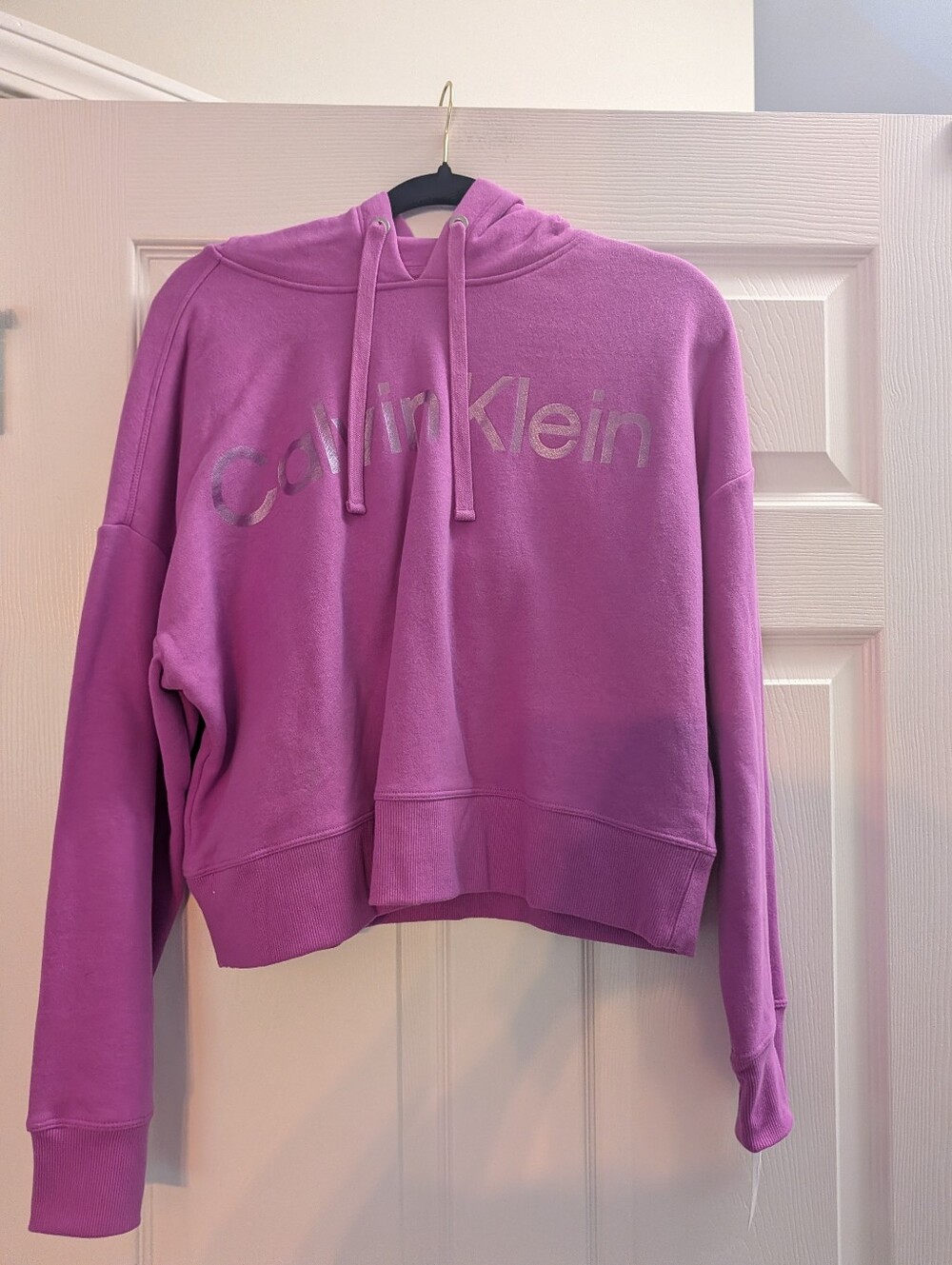 Calvin Klein Jeans Purple Logo Hoodie Sweatshirt Women's Medium Cropped Pullover
